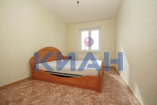 Продам трехкомнатную (3-комн.) квартиру, Ольховая ул, 10, Красноярск г