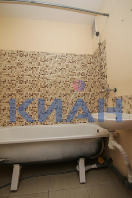 Продам трехкомнатную (3-комн.) квартиру, Ольховая ул, 10, Красноярск г