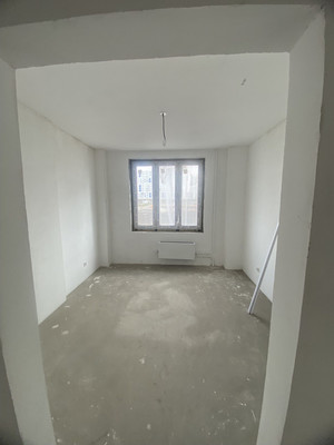 Продам двухкомнатную (2-комн.) квартиру (долевое), Славы ул, Красноярск г