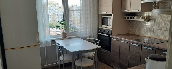 Продам трехкомнатную (3-комн.) квартиру, Чекистов пр-кт, 12, Краснодар г