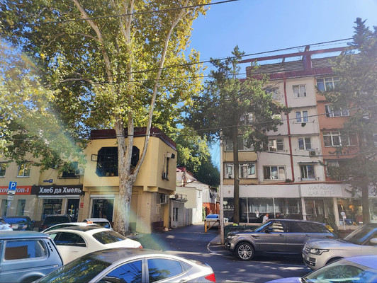 Продам гараж 17 м2, Островского (Центральный р-н) ул, 27, Сочи г