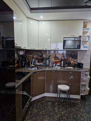 Продам двухкомнатную (2-комн.) квартиру, Западный проезд, 2Б, имени Свердлова гп