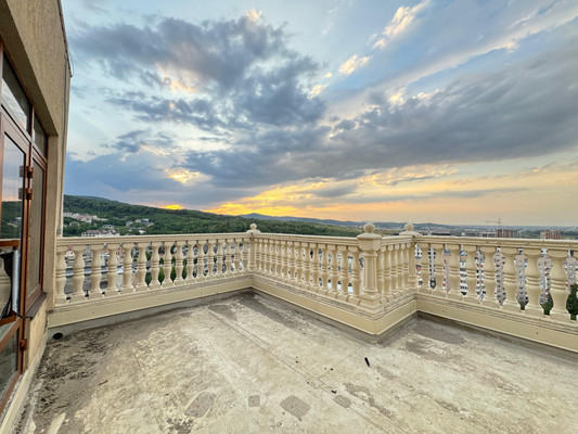 Продам многокомнатную квартиру, Атажукина ул, 2ка, Нальчик г