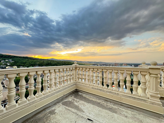 Продам многокомнатную квартиру, Атажукина ул, 2ка, Нальчик г