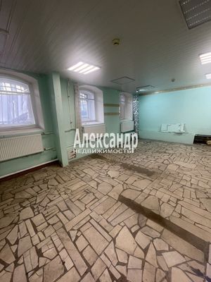 Сдам торговое помещение 70,5 м2, Кирочная ул, 40, Санкт-Петербург г