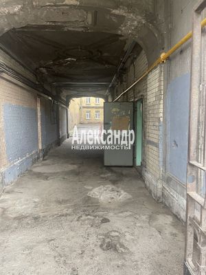 Сдам торговое помещение 70,5 м2, Кирочная ул, 40, Санкт-Петербург г