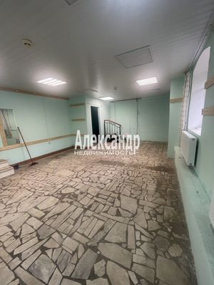 Сдам торговое помещение 70,5 м2, Кирочная ул, 40, Санкт-Петербург г