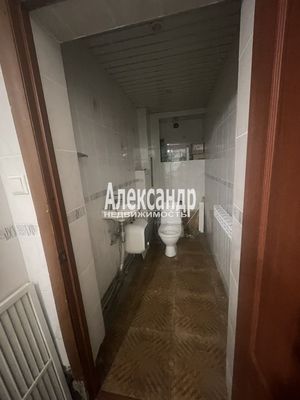 Сдам торговое помещение 70,5 м2, Кирочная ул, 40, Санкт-Петербург г