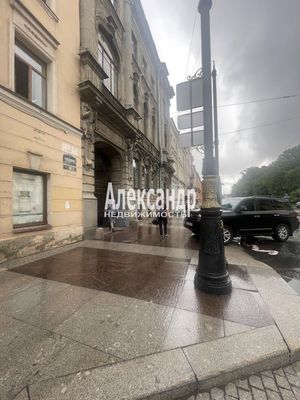 Сдам торговое помещение 70,5 м2, Кирочная ул, 40, Санкт-Петербург г