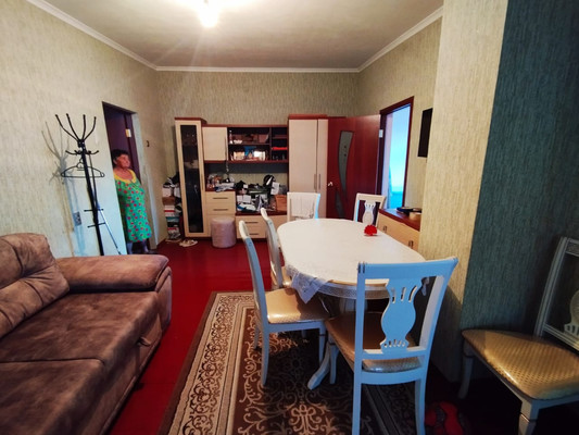 Продам трехкомнатную (3-комн.) квартиру, Советская ул, 57, Апшеронск г
