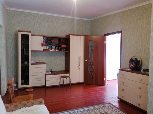 Продам трехкомнатную (3-комн.) квартиру, Советская ул, 57, Апшеронск г
