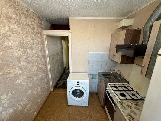 Продам трехкомнатную (3-комн.) квартиру, 1-й Микрорайон ул, 26, Эльбан рп