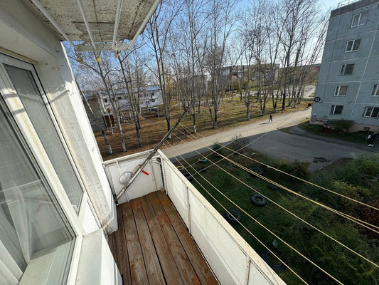 Продам трехкомнатную (3-комн.) квартиру, 1-й Микрорайон ул, 26, Эльбан рп
