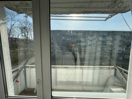 Продам трехкомнатную (3-комн.) квартиру, 1-й Микрорайон ул, 26, Эльбан рп