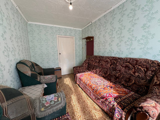 Продам трехкомнатную (3-комн.) квартиру, 1-й Микрорайон ул, 26, Эльбан рп