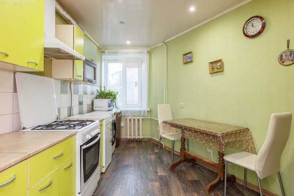 Продам трехкомнатную (3-комн.) квартиру, Металлистов ул, 20, Брянск г