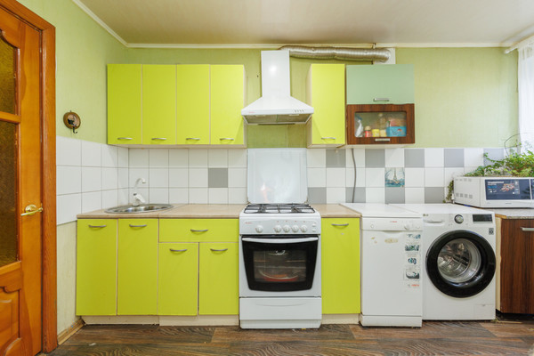 Продам трехкомнатную (3-комн.) квартиру, Металлистов ул, 20, Брянск г