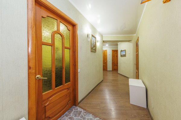 Продам трехкомнатную (3-комн.) квартиру, Металлистов ул, 20, Брянск г