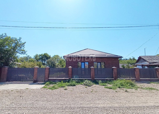 Продам коттедж, Тихая ул, 131, Апшеронск г, 0 км от города