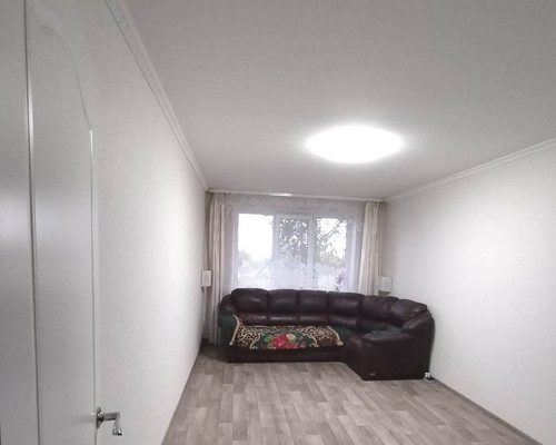 Продам трехкомнатную (3-комн.) квартиру, 46, Новый Свет п