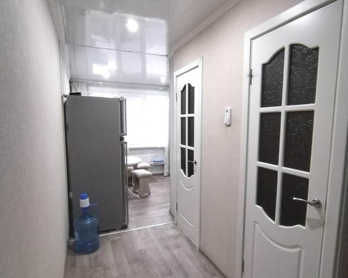 Продам трехкомнатную (3-комн.) квартиру, 46, Новый Свет п