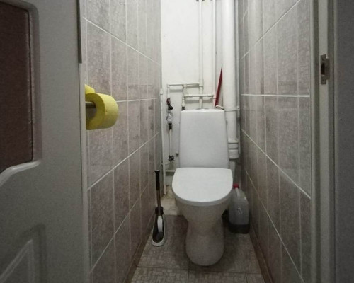 Продам трехкомнатную (3-комн.) квартиру, 46, Новый Свет п