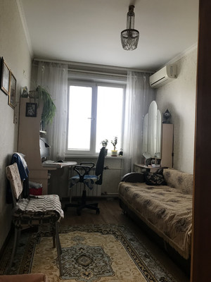 Продам трехкомнатную (3-комн.) квартиру, Кировоградская ул, 10к2, Москва г