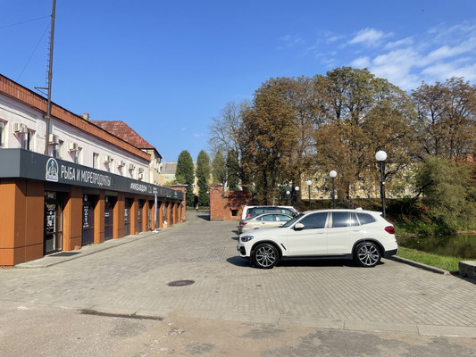 Сдам коммерческое помещение 180,8 м2, Калинина пр-кт, 2, Калининград г