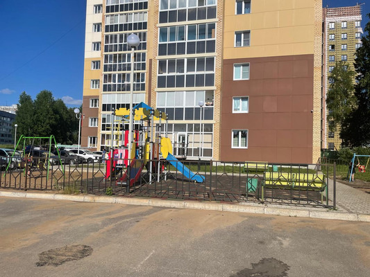 Продам двухкомнатную (2-комн.) квартиру, Весенняя ул, 11/1, Сыктывкар г