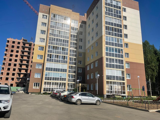 Продам двухкомнатную (2-комн.) квартиру, Весенняя ул, 11/1, Сыктывкар г