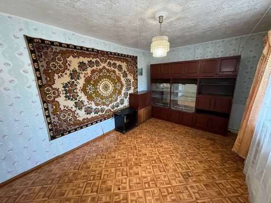 Продам двухкомнатную (2-комн.) квартиру, Центральная ул, 8к2, Комсомольск-на-Амуре г