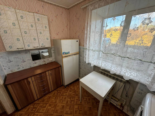 Продам двухкомнатную (2-комн.) квартиру, Центральная ул, 8к2, Комсомольск-на-Амуре г