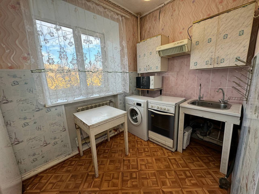 Продам двухкомнатную (2-комн.) квартиру, Центральная ул, 8к2, Комсомольск-на-Амуре г
