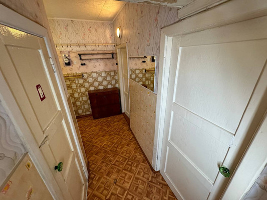 Продам двухкомнатную (2-комн.) квартиру, Центральная ул, 8к2, Комсомольск-на-Амуре г