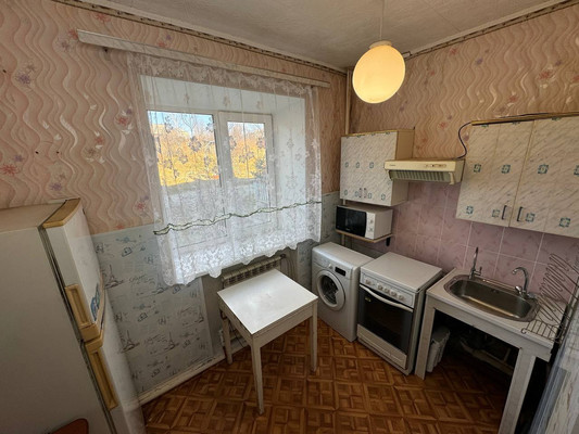 Продам двухкомнатную (2-комн.) квартиру, Центральная ул, 8к2, Комсомольск-на-Амуре г