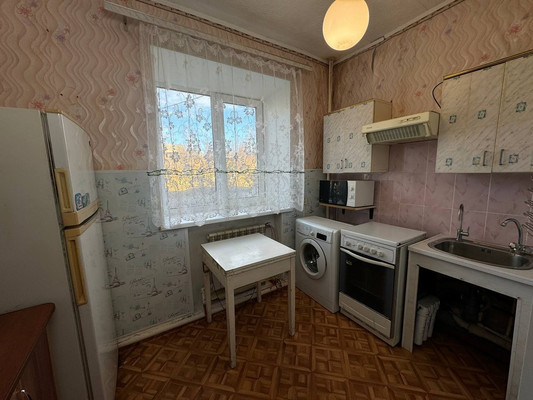 Продам двухкомнатную (2-комн.) квартиру, Центральная ул, 8к2, Комсомольск-на-Амуре г