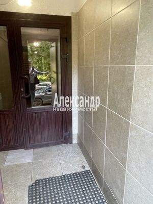 Продам многокомнатную квартиру, Уточкина ул, 2к1, Санкт-Петербург г