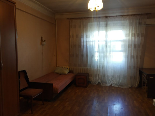 Продам многокомнатную квартиру, Севастопольская ул, 25, Симферополь г