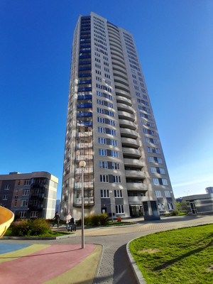Продам трехкомнатную (3-комн.) квартиру, Водоемная ул, 80/2, Екатеринбург г