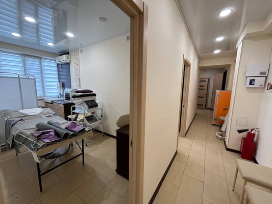 Продам салон красоты 91,4 м2, Училищная ул, 22, Симферополь г