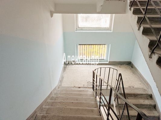 Продам трехкомнатную (3-комн.) квартиру, Центральная ул, 8, Селезнево п