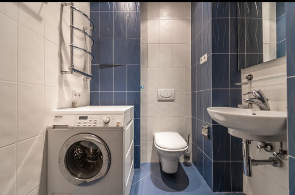 Продам трехкомнатную (3-комн.) квартиру, Удальцова ул, 85ака, Москва г