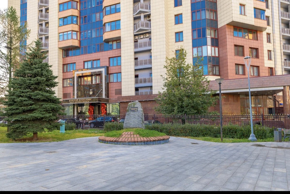 Продам трехкомнатную (3-комн.) квартиру, Удальцова ул, 85ака, Москва г