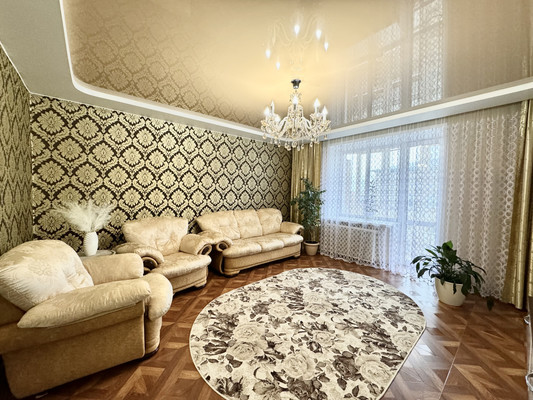 Продам трехкомнатную (3-комн.) квартиру, Карла Либкнехта ул, 83, Киров г