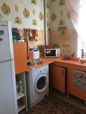 Продам двухкомнатную (2-комн.) квартиру, Центральная ул, 17/2, Радовицкий п