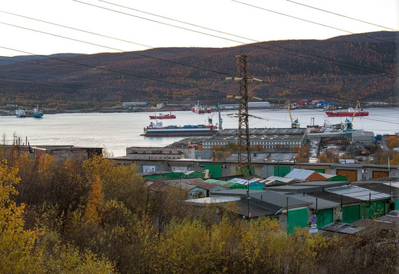 Продам двухкомнатную (2-комн.) квартиру, Халтурина ул, 1, Мурманск г