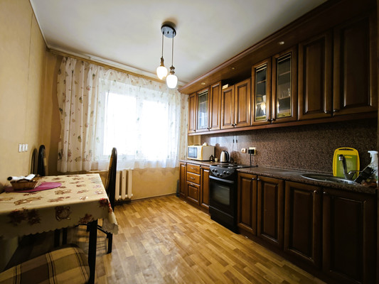 Продам трехкомнатную (3-комн.) квартиру, Героев Десантников ул, 65к1, Новороссийск г