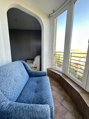 Продам трехкомнатную (3-комн.) квартиру, Озерная ул, 15, Калининград г