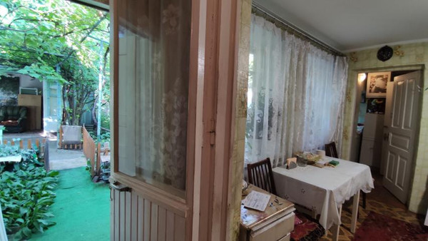 Продам трехкомнатную (3-комн.) квартиру, Севастопольская ул, 87, Симферополь г
