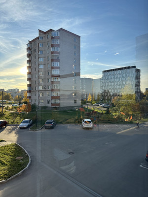 Продам трехкомнатную (3-комн.) квартиру, Вересова ул, 7к2, Великий Новгород г